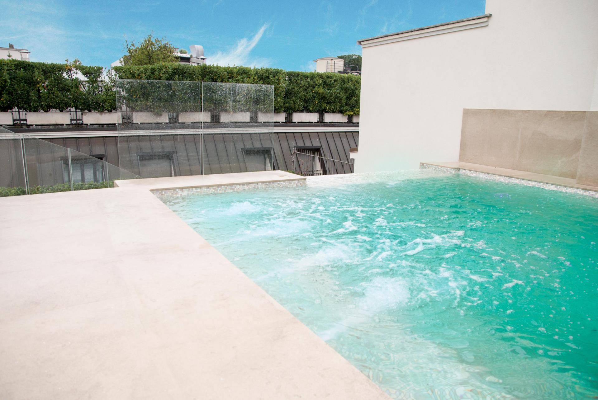 Milano Exclusive Pool - Via della Spiga